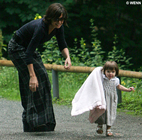 katieholmessuricruisepark2 Katie e Suri al parco