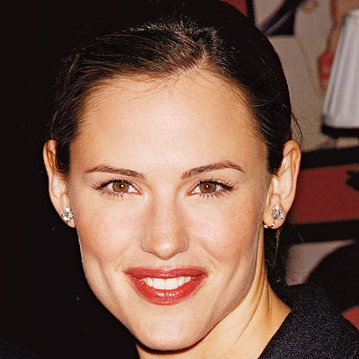 040209 garnerlooks3 400x400 Jennifer Garner commenta i suoi look