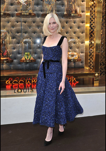 louis kirsten dunst2 FOTO GALLERY: Bond Street festeggia Louis Vuitton