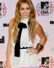 emas miley2 80x100 FOTO GALLERY: Il red carpet degli Mtv EMAs 2010