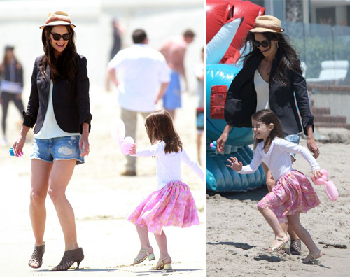 suri katie2 Katie Holmes e Suri in spiaggia con i tacchi