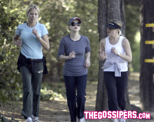 reese.jogging Reese Witherspoon investita da unauto