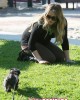 duff parco1 80x100 FOTO GALLERY: Hilary Duff al parco in dolce attesa