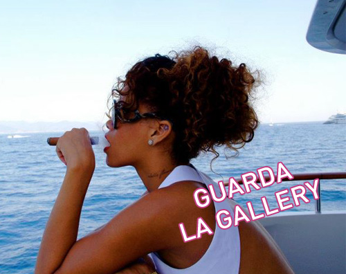 rihanna foto Rihanna in vacanza: le foto personali