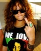 vacanze rihanna 14 80x100 FOTO GALLERY: Lalbum delle vacanze di Rihanna