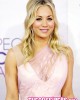 people choice kaley cuoco 80x100 FOTO GALLERY: Il red carpet dei Peoples Choice Awards 2013