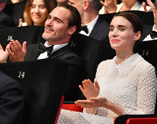 Joaquin Phoenix e Rooney Mara Rooney Mara e Joaquin Phoenix aspettano un bebè?